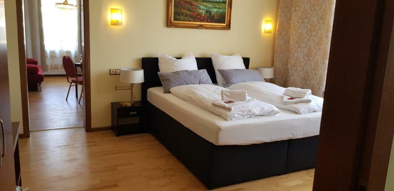 Hotel-Villa Lalee Дрезден Экстерьер фото