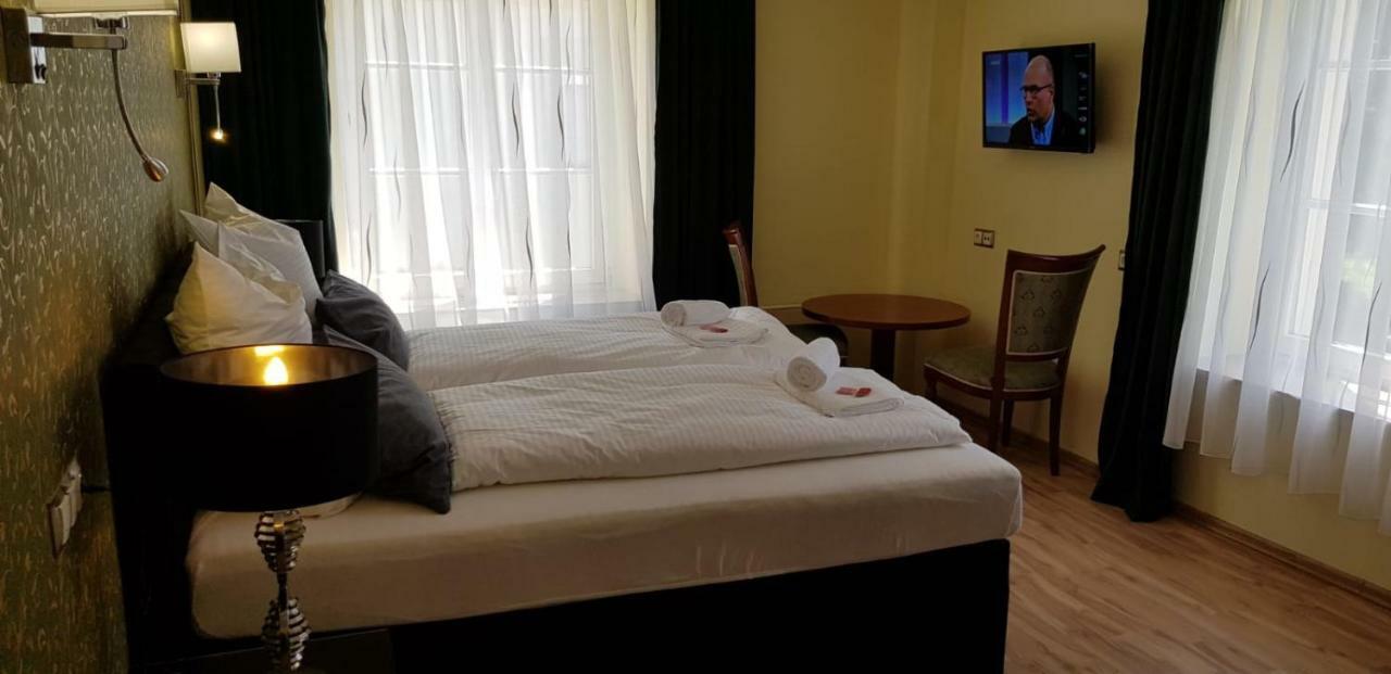 Hotel-Villa Lalee Дрезден Экстерьер фото